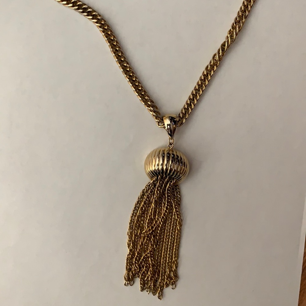70’s Vintage Gold Tone Drop Pendant Necklace